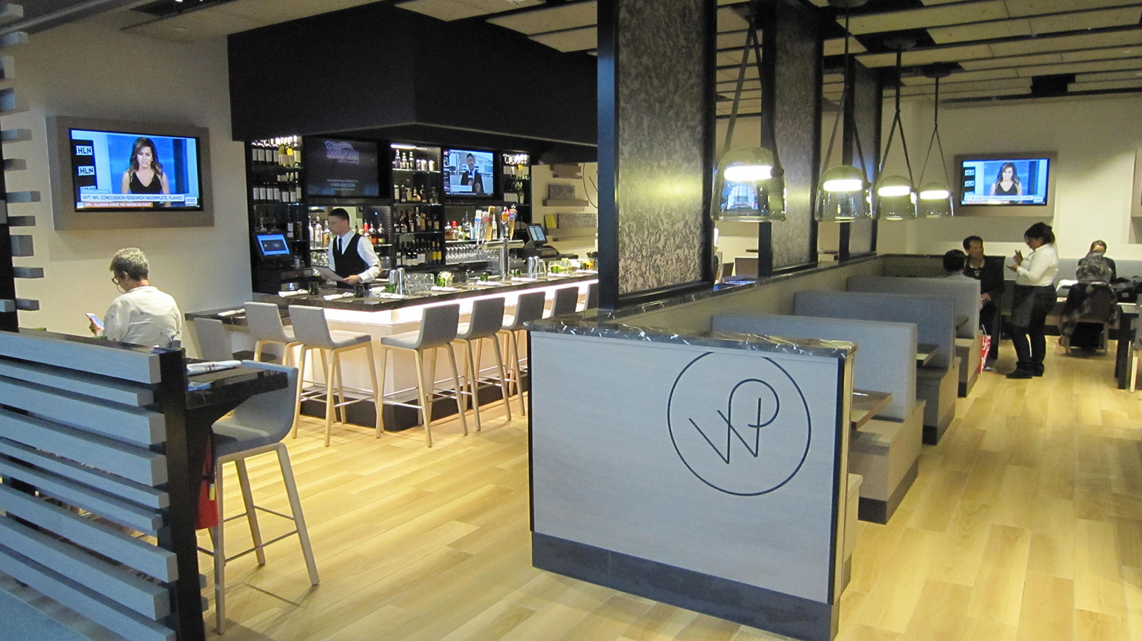 The Kitchen by Wolfgang Puck, Dulles International Airport